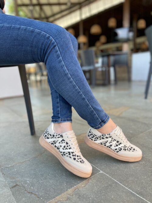 Tenis 239