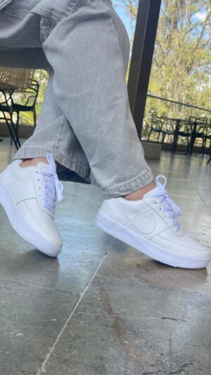 Tenis Nike