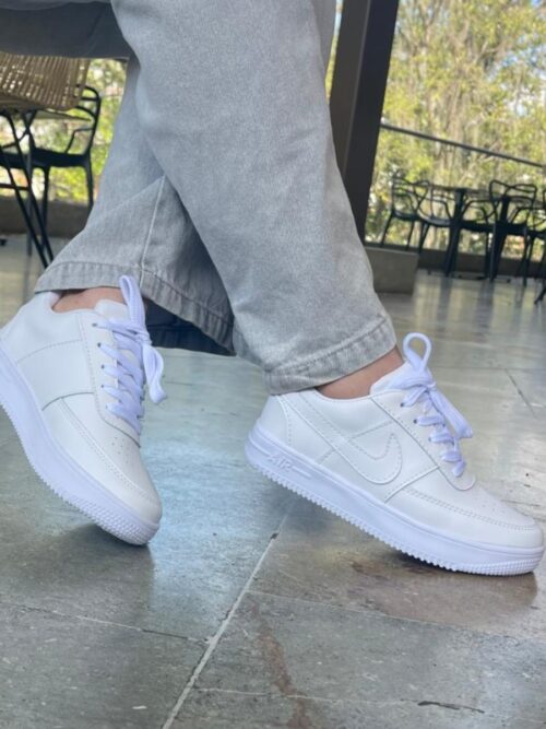 Tenis Nike