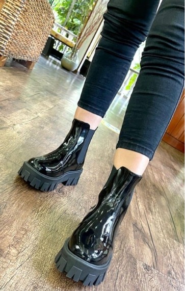 Bota Charol Negra
